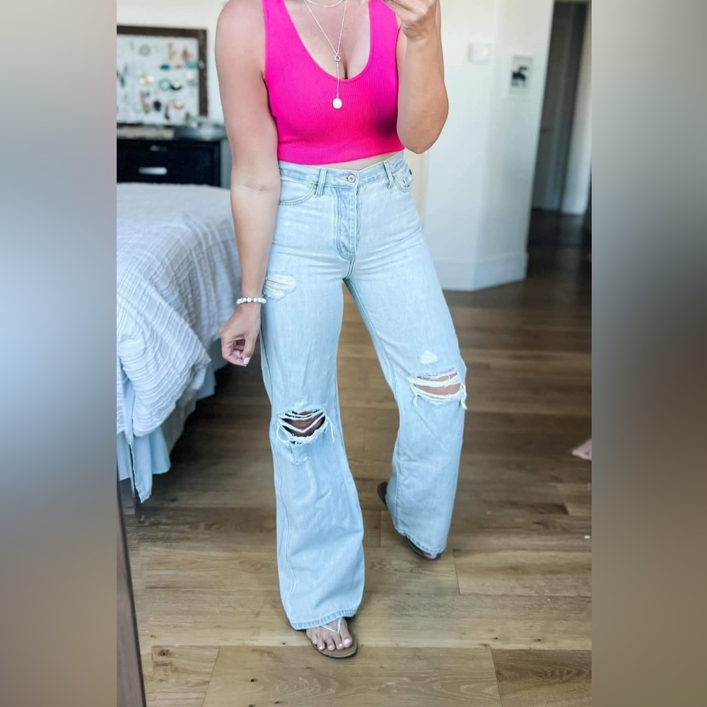 Jeans, new with tags, kancan Los Angeles 90s flare high waist mom jeans.